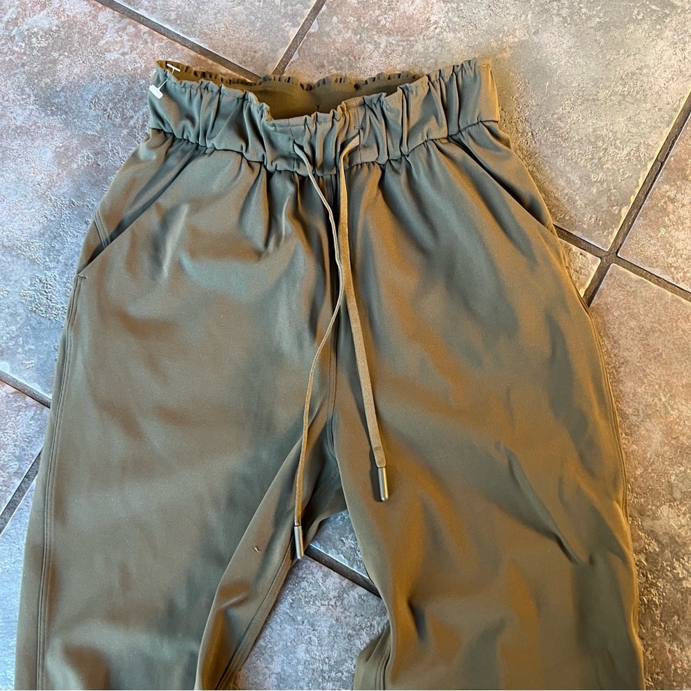 Lululemon Green Jogger Pants Size 0 - Picture 3 of 13